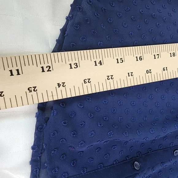 Lauren Conrad Blue Lace Sheer V- Neck Quarter Sleeve Women's Shirt Size XS - Picture 5 of 6